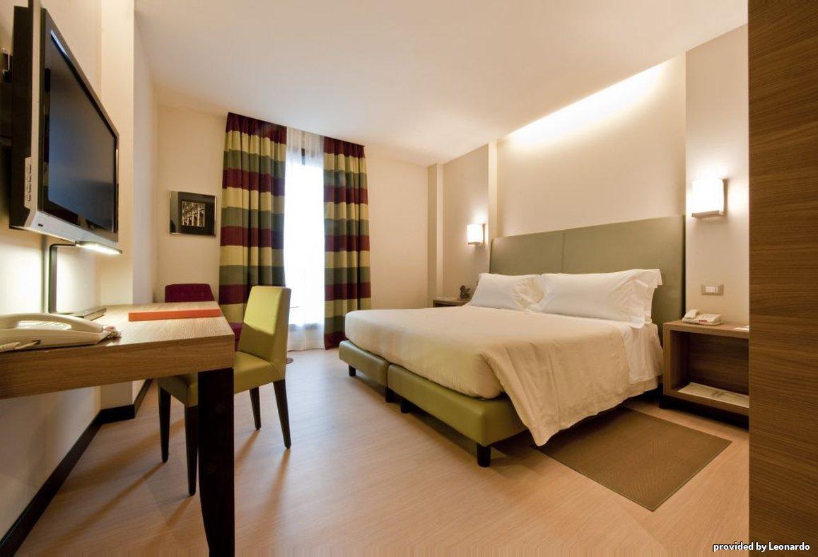 Blu Hotel Brixia Castenedolo Room photo